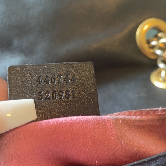 GUCCI
Velvet Matelasse Mini GG Marmont - Picture 2 of 7